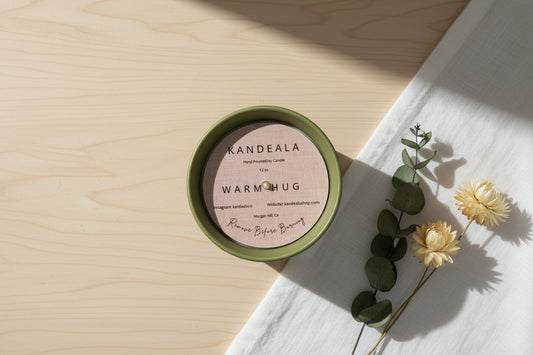 Warm Hug Soy Candle - Cozy Comfort & Calming Atmosphere